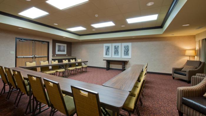Russell Inn And Suites Starkville Extérieur photo